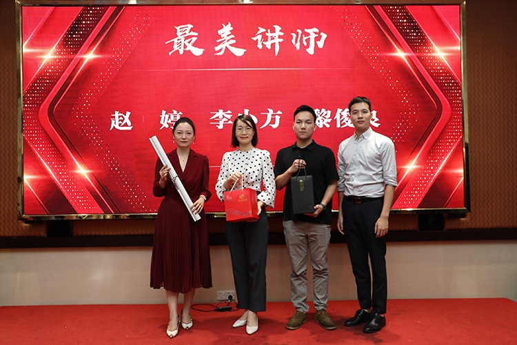爱游戏网页版注册（中国区）官方网站
大学