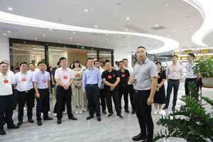 热烈欢迎广东省人大常委会2023年全国人大代表一行莅临爱游戏网页版注册（中国区）官方网站
集