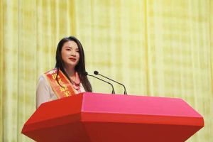 喜报！爱游戏网页版注册（中国区）官方网站
集团创始人、党支部书记陈文舒获评“最美巾帼创业带头
